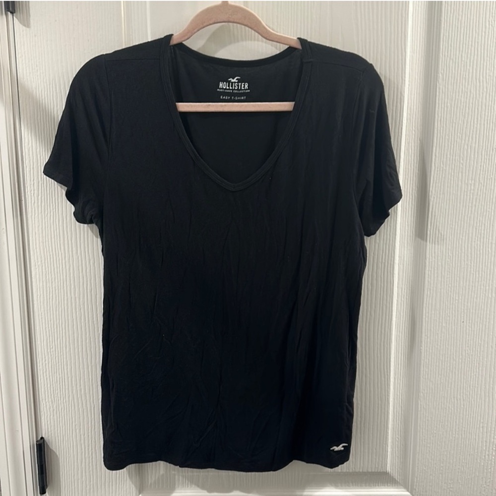 Hollister V-Neck T-Shirt
